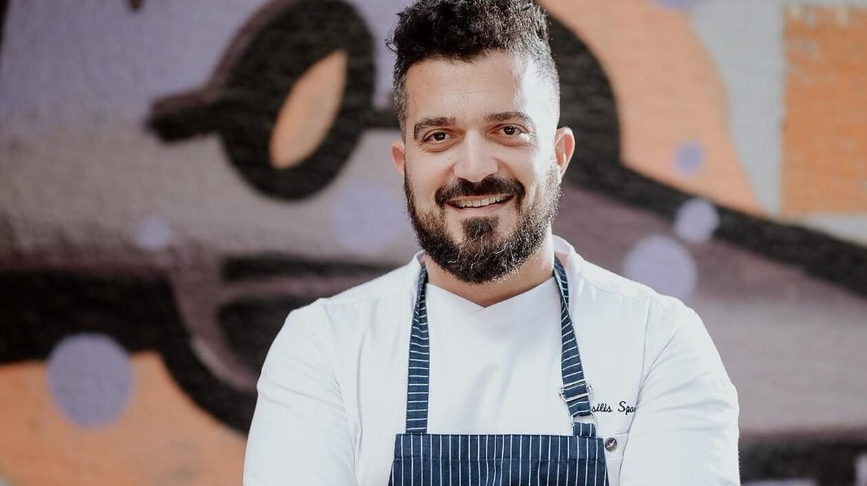 O Βασίλης Σπόρος πιστεύει ότι το BBQ είναι το φαγητό που μας ενώνει